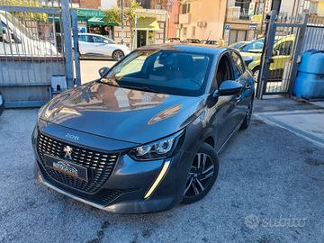 Peugeot 208 1.2 100cv/LED/NAVI/RETROCAMERA/ETC