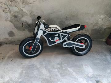 Minimoto giocattolo levi