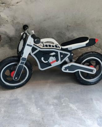 Minimoto giocattolo levi