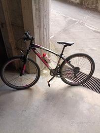 Atala da ragazza/ina/donna