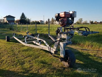 Carrello motorizzato da alaggio