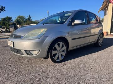 Ford Fiesta 1.2 16V 5p. Ghia