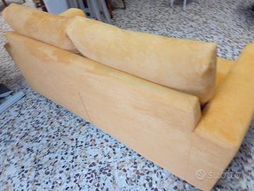 DIVANO LETTO COME NUOVO