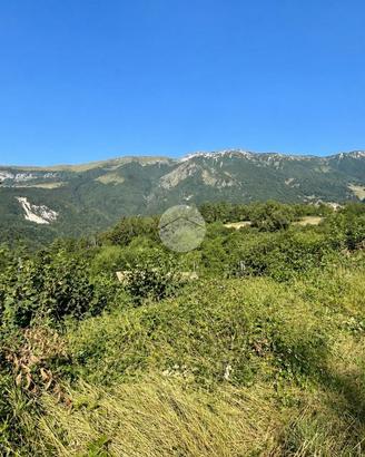 TER. RESIDENZIALE A FERRARA DI MONTE BALDO