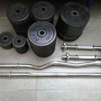 Bilanciere e manubri con pesi