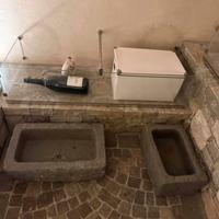 Coppia di Vasche pietra 1768 scolpita a mano