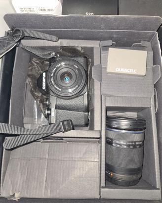 Olympus E M10 Mark 2  con tele 40