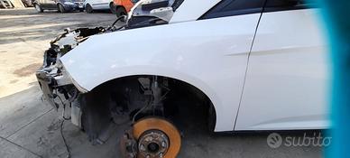 FORD FOCUS 2011 - PARAFANGO SINISTRO