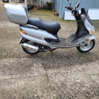 Scooter shining 150