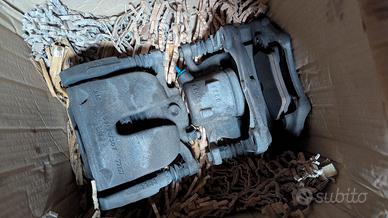 Pinze Freno Anteriori BMW F40 F44 (330x20mm)