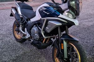 CF moto 700 MT adv con bauletto givi