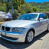 Bmw 118d grigio metallizzato cambio automatico