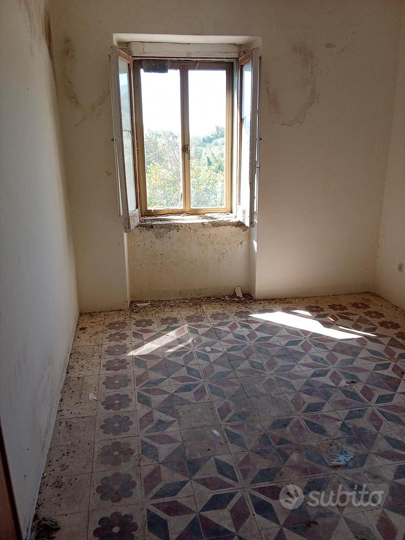 Casa di campagna con terreno - Vista 3