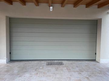 Portone sezionale garage