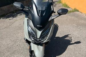 Honda forza 350 deluxe