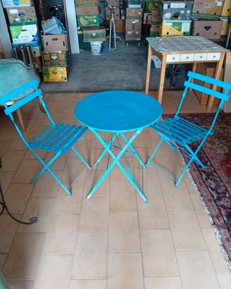 TAVOLINO E 2 SEDIE