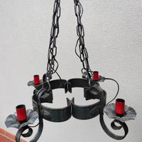 Lampadario vintage in ferro battuto a 4 luci