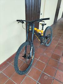 Bici Downhill Scott voltage fr 720