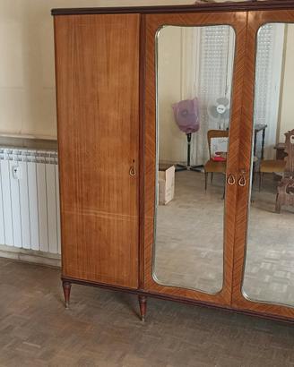 Armadio anni 50 con specchi