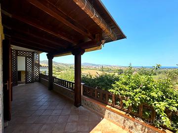 Appartamento trilocale con vista mare