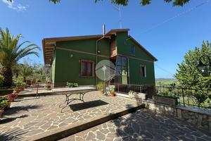 CASA INDIPENDENTE A MONTEBUONO