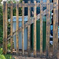 Cancello in castagno