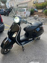 Vespa 300 gts