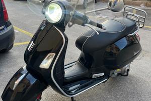 Vespa 300 gts
