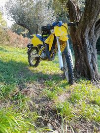 Suzuki RM 126