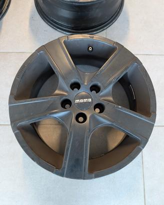 Cerchi in lega Momo Italy 15" – 6Jx15 H2 ET37 – 5x