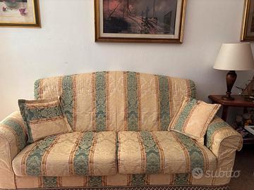 DIVANI IN STOFFA