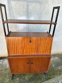 Scaffalatura anni 50