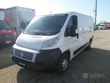 Fiat ducato furgone lungo tetto basso