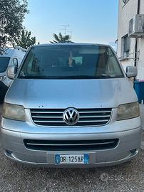 VOLKSWAGEN Caravelle Transp. 2.5 TDI 131 CV