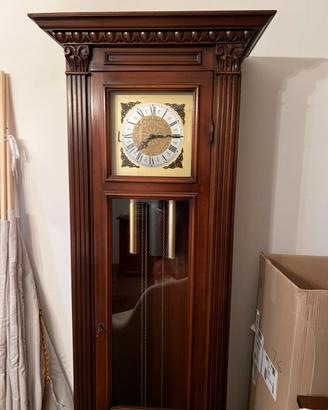 orologio a pendolo da terra