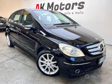 MERCEDES-BENZ B 180 CDI Sport