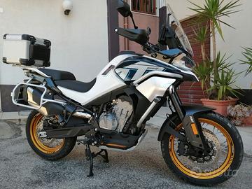 CF MT 800 Explorer