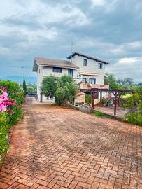 Prenestina villa unifamiliare o fino a tre nuclei