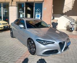 TENUTA IN MODO MANIACALE GIULIA 2.2 TDI FULL OPTIO