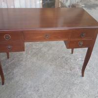 Scrivania stile liberty