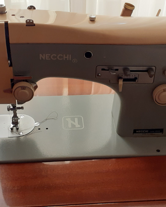 Macchina per cucire Necchi