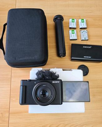 Sony ZV-1F – Fotocamera Vlog + 4 Batterie 