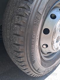cerchi e gomme furgone/camper 