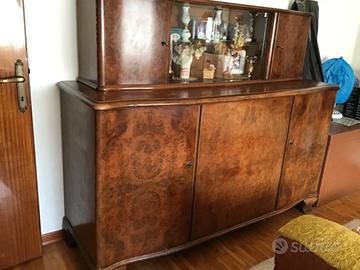 Credenza antica in radica