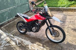 Husqvarna 650 Rally Adventure 