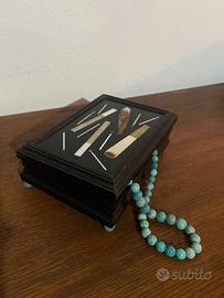 cofanetto in legno laccato e mosaico fiorentino