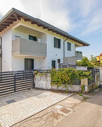 VILLASCHIERA CON GIARDINO: la serenità che cerc...