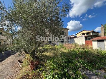 Villa di 95 m² con 4 locali e box auto a Castelfra
