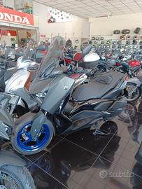 YAMAHA XMAX 300