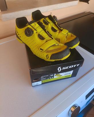 Scarpe per MTB marca Scott